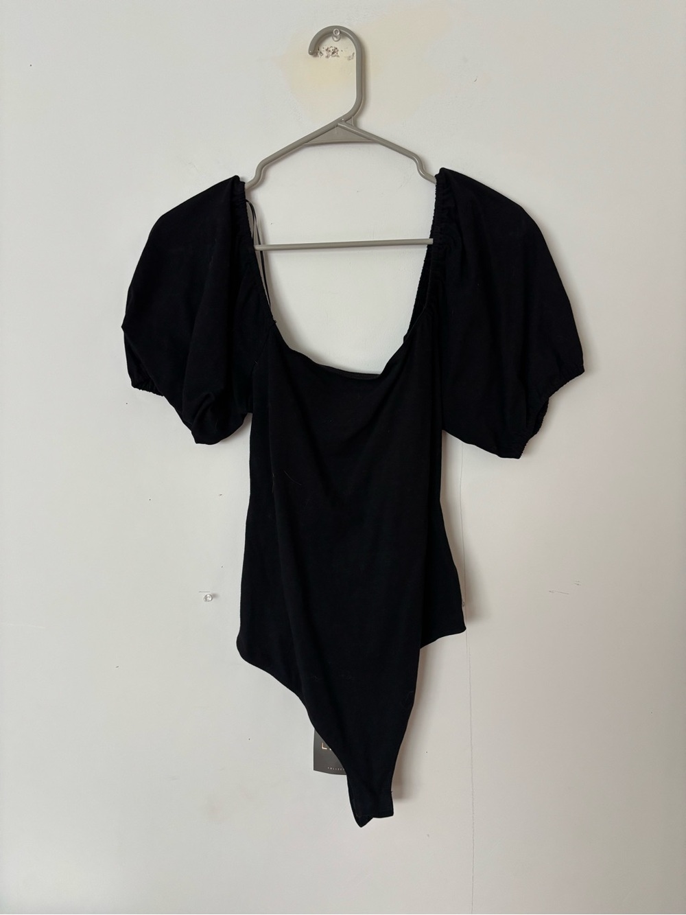 brand new! le lis black square neck bow tie open back puff sleeve bodysuit top🖤